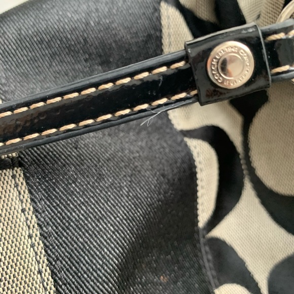 Authentic Coach handbag - Picture 3 of 7